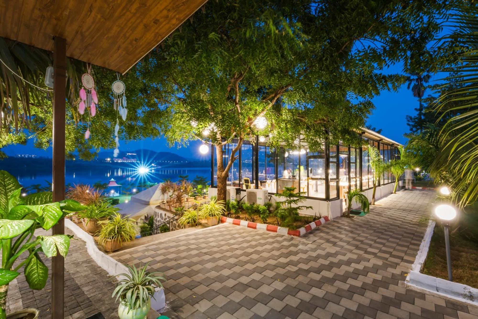 Riverview Tent Resort Kevadia المظهر الخارجي الصورة