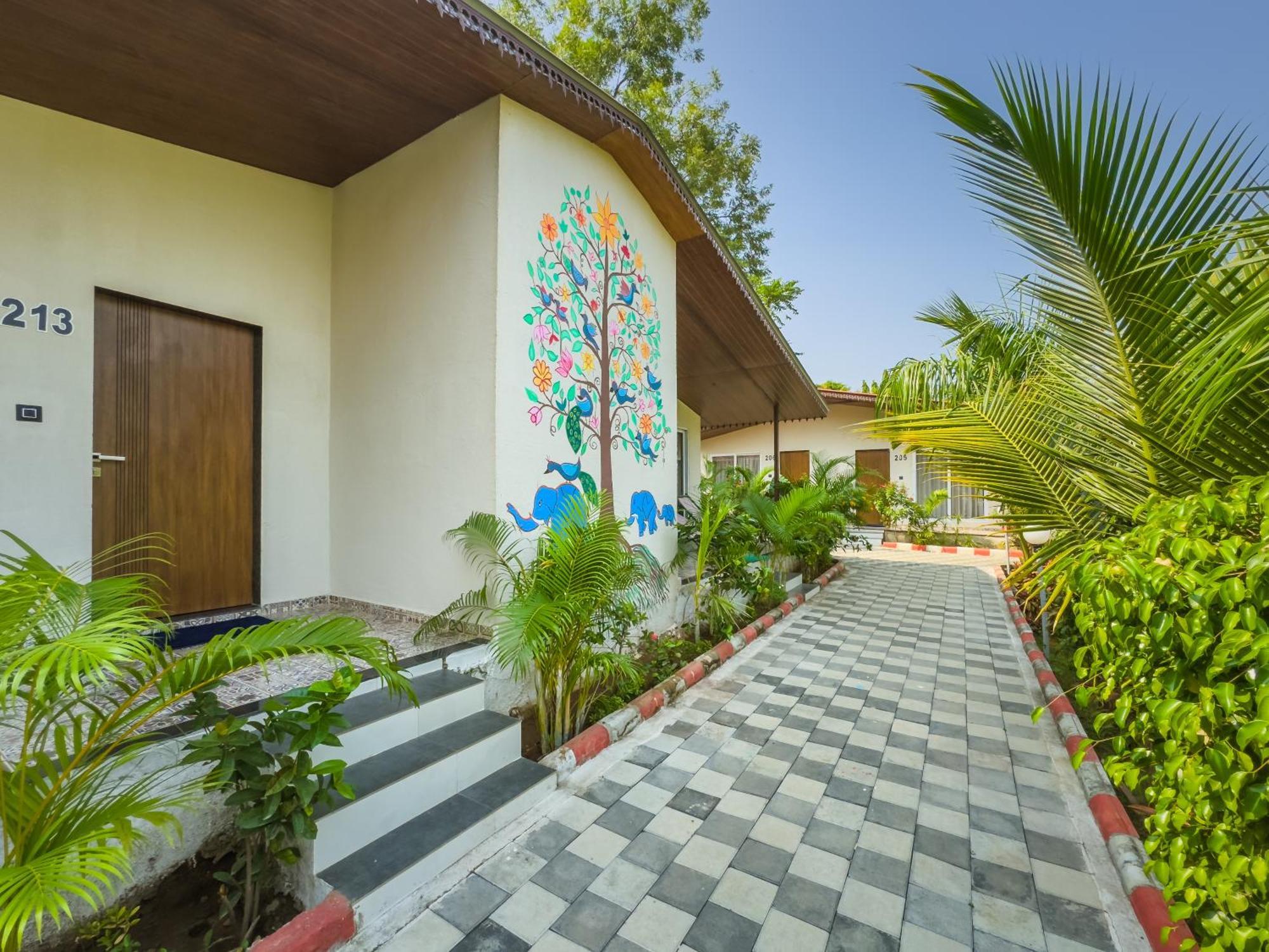 Riverview Tent Resort Kevadia المظهر الخارجي الصورة